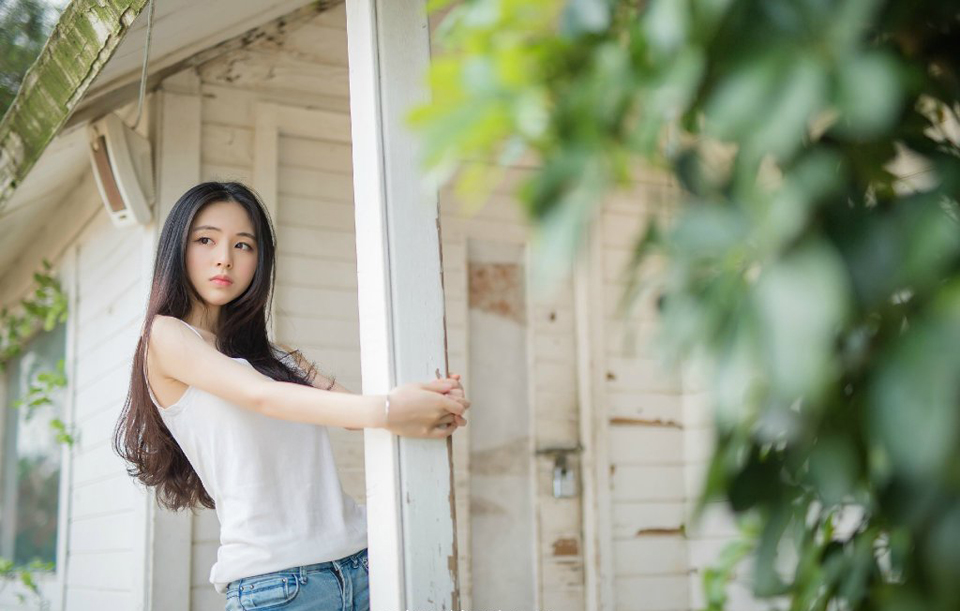 再正经的老爷们也抵不住狐狸精，再强悍的老娘们也得来月经。